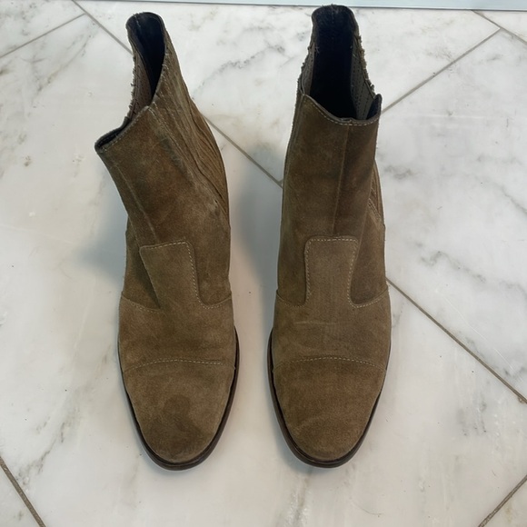 Charles David, Italian leather ankle boot - Picture 2 of 10